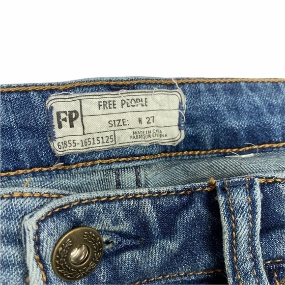 FREE PEOPLE Kentucky Blue Released Side Slit Raw Hem Jeans - Picture 9 of 10